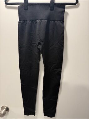 HALARA Black High-Rise Performance Leggings for Women 7/8 Length